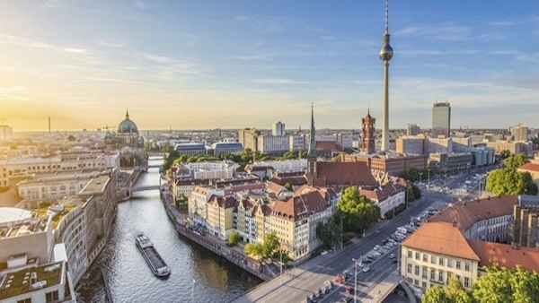 Berlin moves to freeze its runaway rents for five years