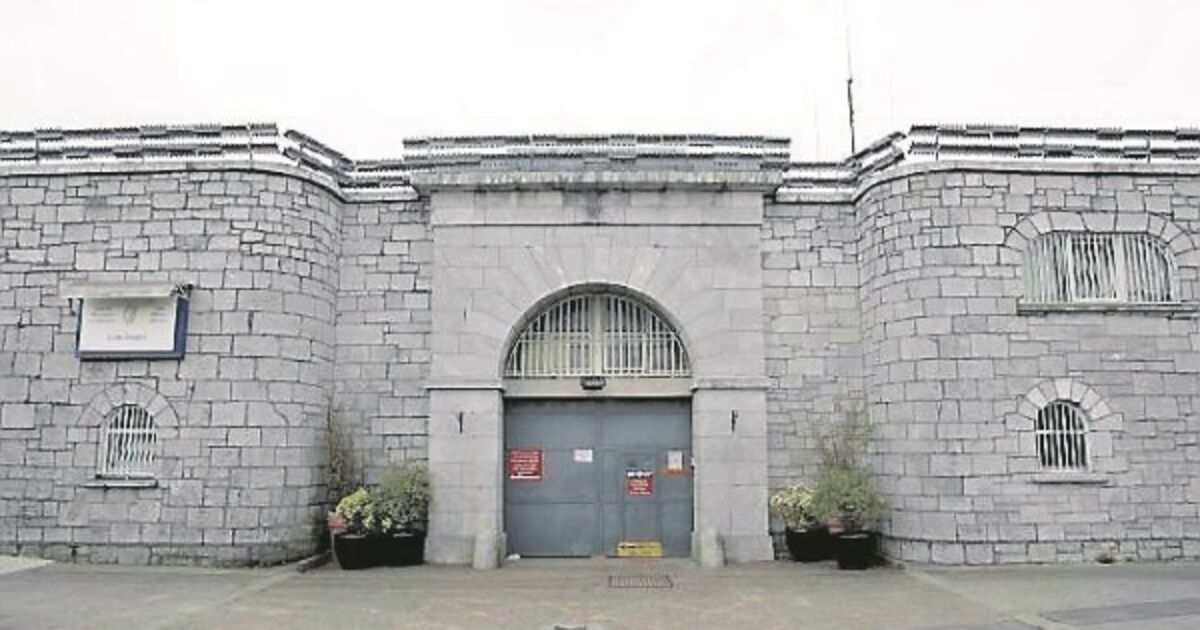 Prisoner given life sentence for murdering fellow inmate in Cork Prison