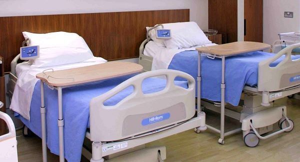 Numbers waiting on hospital bed rising towards 400
