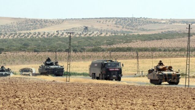 'Children killed' as Syrian planes bomb Homs neighbourhood