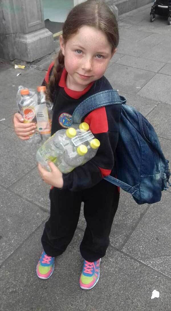 Eve about to hand out bottles of water. Niamh Bligh/Facebook