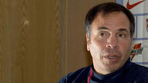 Bruce Arena leaves LA Galaxy to coach the United States