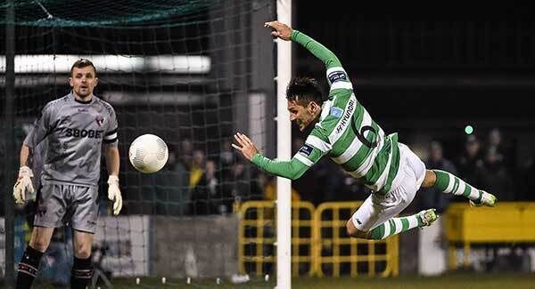 Max Blanchard, Shamrock Rovers, narrowly misses a header on goal at the Tallaght Stadium. Photo: David Maher / SPORTSFILE