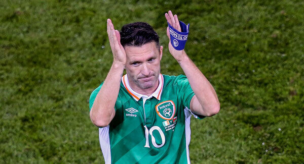 Robbie Keane salutes the crowd after playing his final game for Ireland. Pic: INPHO/Gary Carr