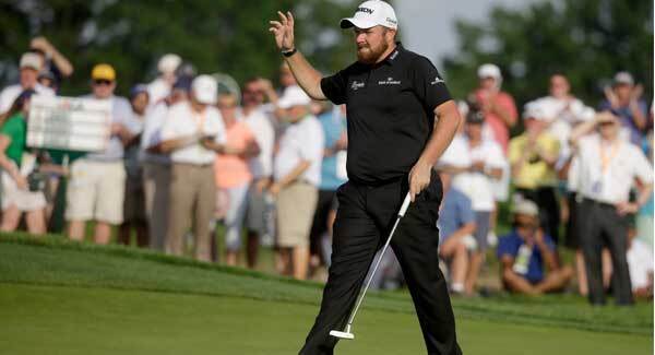 Shane Lowry may just save the weekend for Irish sport with his US Open lead