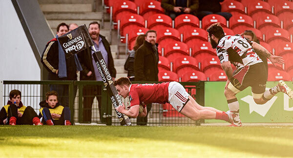 Rory Scannell, Munster, scores his side's first try. Picture: Diarmuid Greene / SPORTSFILE