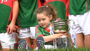 VIDEO: Mayo full-back bravely plays with broken hand for 50 minutes of Connacht final