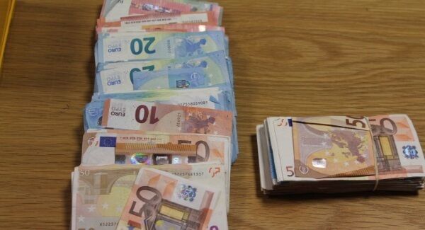 The money seized yesterday The money seized yesterday