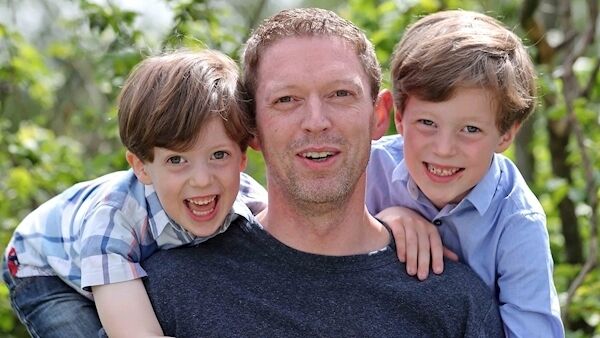 Stephen Teap with his children