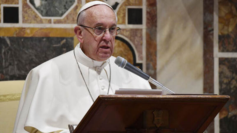 Pope Francis wants Europe to 'recover its roots' and give refugees a 'dignified welcome' Pope Francis wants Europe to 'recover its roots' and give refugees a 'dignified welcome'