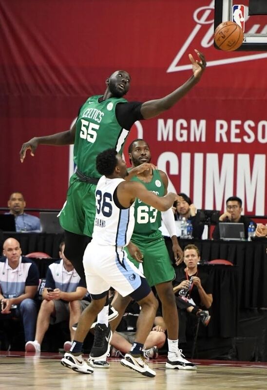 tacko fall standing dunk