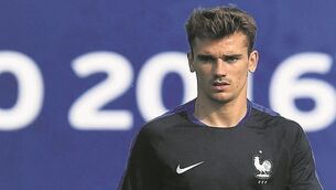 Football rumours: Premier League side to make £60million move for Antoine Griezmann