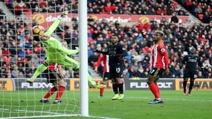 Liverpool draw, Manchester City win and West Brom dominate in the Premier League