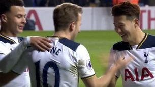 WATCH: Spurs star is a BIG fan of secret handshakes