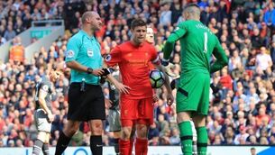 Liverpool hand initiative back to Man Utd after draw