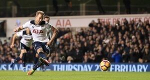Tottenham Hotspur's Harry Kane scores his side's first goal of the game from the penalty spot during the Premier League match at White Hart Lane, London. PRESS ASSOCIATION Photo.