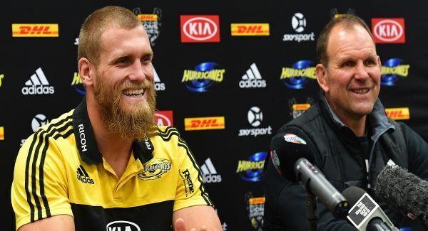 Hurricane's Brad Shields and boss John Plumtree