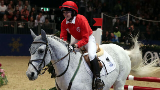 Victoria Pendleton cheerful after showjumping debut