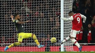 Arsenal steal point against Saints with late Lacazette strike