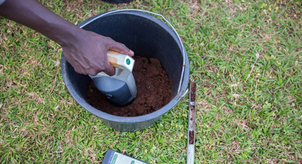 Rollout of Dutch-made €5 per soil test  scanner