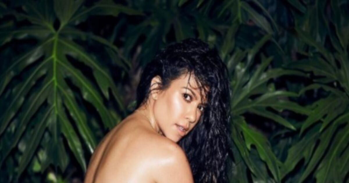 Kourtney Kardashian posts nude photo on Instagram