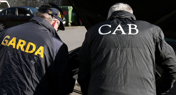 CAB search 10 properties in Dublin in connection with Kinahan gang