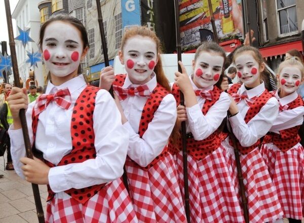A Cork School of Dance group, from left, Chloe Mulcahy, Leah Murphy, Lily Costello, Laoise Murphy and Zoe Gibson taking part in the jazz parade through the city centre. Picture: Denis Minihane