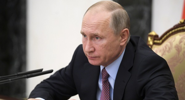Panama Papers journalists expose riches of Vladimir Putin relative