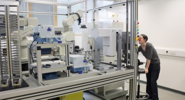 Robot scientist finds a toothpaste ingredient could help in the fight against Malaria
