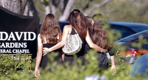 People arrive before a funeral service for Alyssa Alhadeff. Photo: AP/Brynn Anderson