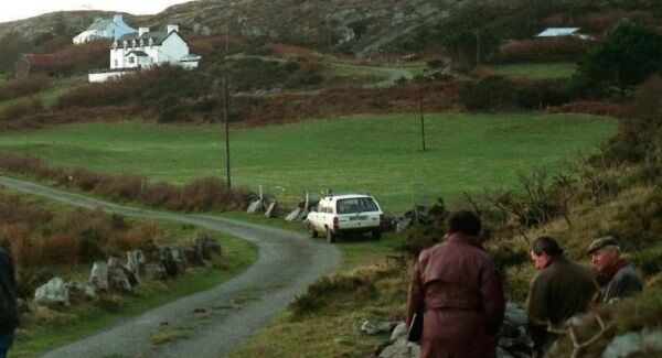 Ian Bailey (brown coat , back to camera) speaking to fellow journalists near the home of Sophie Toscan du Plantier, while reporting on the case in the days following her murder. Picture: Dan Linehan. Ian Bailey (brown coat , back to camera) speaking to fellow journalists near the home of Sophie Toscan du Plantier, while reporting on the case in the days following her murder. Picture: Dan Linehan.
