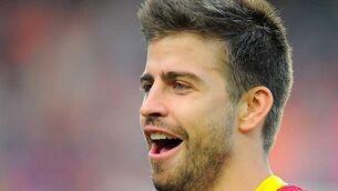 Gerard Pique signs new contract with Barcelona
