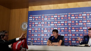 Conte turns down signed Mourinho jersey in bizarre press-conference exchange