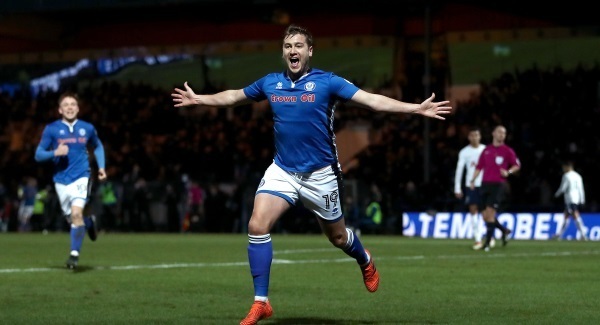 Rochdale sub Steve Davies stuns Spurs to force replay at Wembley