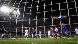 Sergi Roberto signs new Barcelona deal