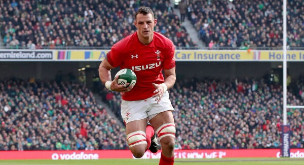 Aaron Shingler on his way to scoring a try. Photo: INPHO/Bryan Keane Aaron Shingler on his way to scoring a try. Photo: INPHO/Bryan Keane