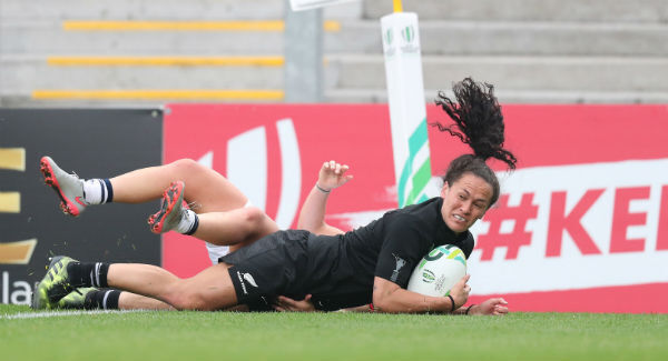 Unstoppable Portia Woodman leads Black Ferns to World Cup final