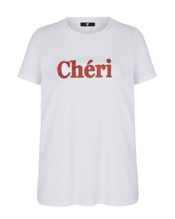 Your foolproof formula for a relaxed first date is the cute top, jeans and jacket combo. This slogan tee by V by Very is appropriately tongue in cheek. €20, littlewoodsireland.ie.