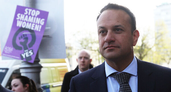 Leo Varadkar during a commuter canvass in Dublin's city centre by Fine Gael members supporting repeal of the 8th Amendment today. Photo: Brian Lawless/PA Wire.