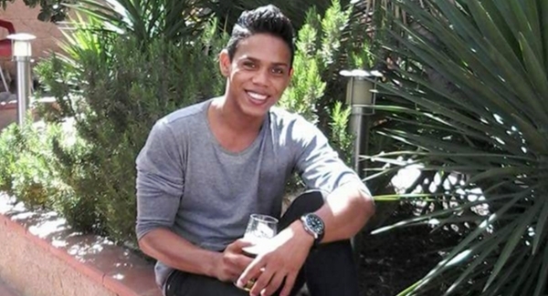 Inquest finds drugs mule who was 'jumping over seats' died after ingesting cocaine on flight