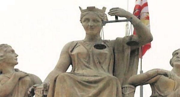 Man who came to aid of woman ended up being stabbed in stomach and robbed, court hears