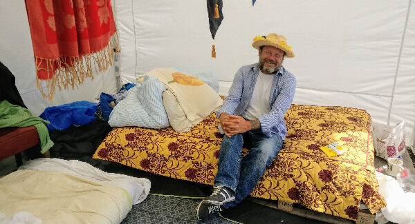 'No name' in his tent.