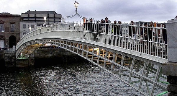 Dublin's Lord Mayor defends 'tacky' Dubs banner on Ha'penny Bridge