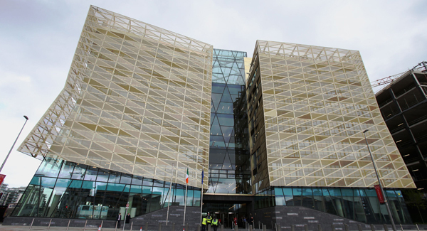 Central Bank warns of new boom-bust cycle