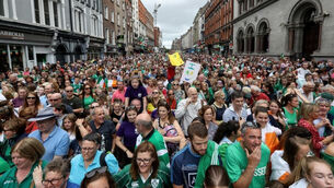 Thousands turn out for return of hockey heroes in Dublin City
