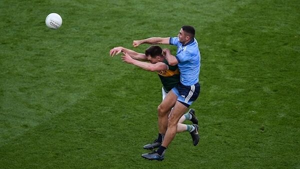 James McCarthy of Dublin in action against Jack Barry of Kerry during the GAA Football All-Ireland Senior Championship Final Replay match between Dublin and Kerry at Croke Park in Dublin. Photo by Daire Brennan/Sportsfile