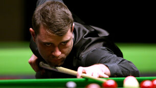 Snooker players urged to look out for each other amid mental health fears