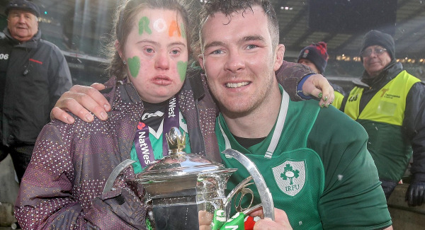 Peter O'Mahony gives 6 Nations winner's medal to young Ireland fan