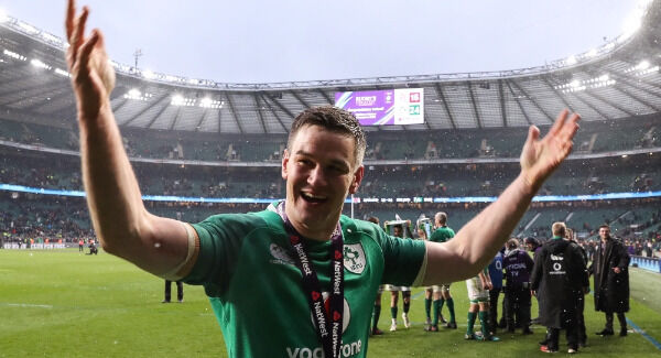 Ireland's Jonathan Sexton celebrates winning. Pic: INPHO/Billy Stickland