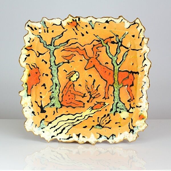 This gorgeous piece is the work of ceramicist Cormac Boydell.
